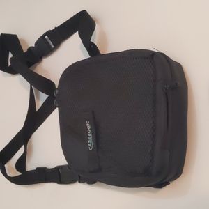Vintage CD Player Holder Bag (CASELOGIC)